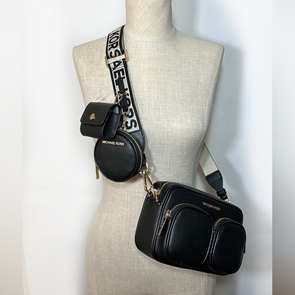 Michael Kors Handbags - Michael Kors leather Jet Set travel crossbody black tech pocket pouches AirPods